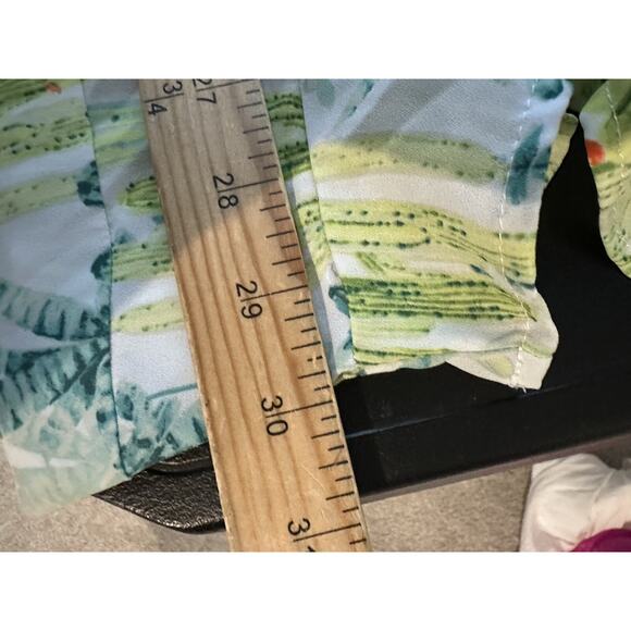 Torrid Plus Size 4X Women Abbey Georgette Button Back Blouse Cactus Print 48-29 - Picture 6 of 10